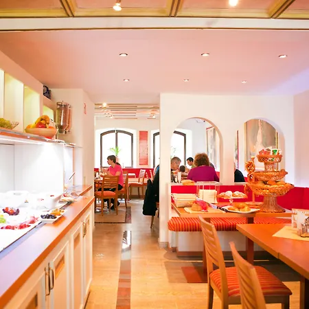 路德维格酒店 酒店 3*