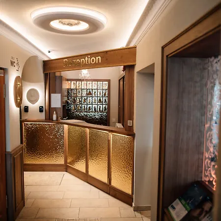 路德维格酒店 酒店